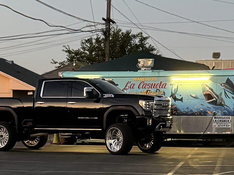 Mariscos "La Cazuela" exterior